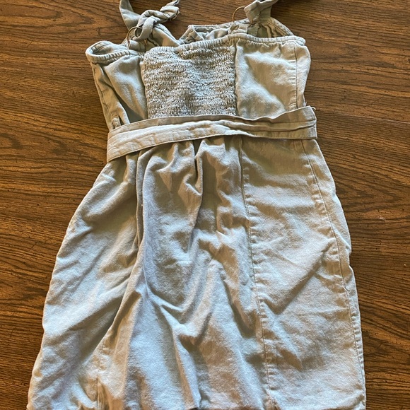 Sky and sparrow reformation dreas with belt - Picture 3 of 3